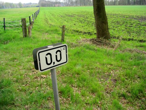 Bij 00 zit een bocht in de grens (Foto: Dick Waanders)