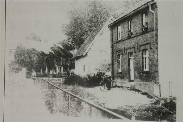 Zwart/wit ansichtkaart uit 1916 (fotograaf onbekend)