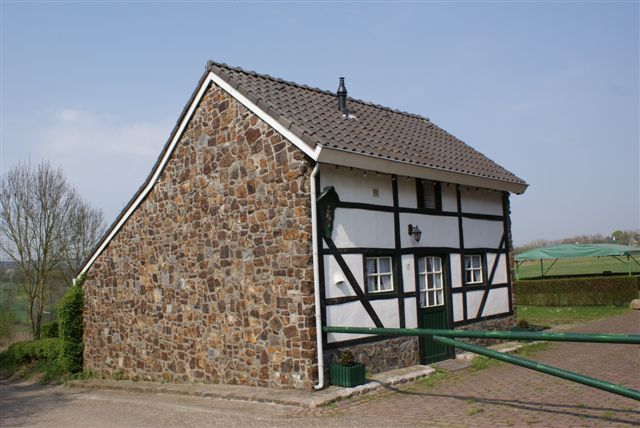 Huis carboonstenen en vakwerk
