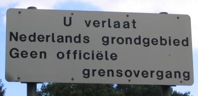 Bord nabij Wielen (Foto: Dick Waanders)